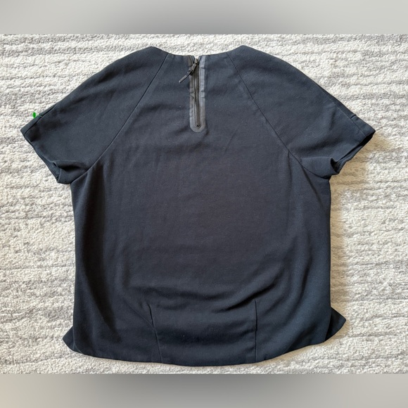 Nike Big Girls Fashion back zip shirt - Picture 3 of 6